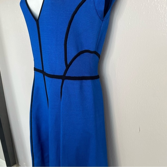 French Connection Stunning Piped Knit Contrast-Trim Dress - Picture 8 of 13